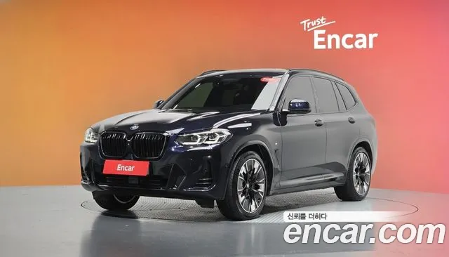 BMW iX3 M