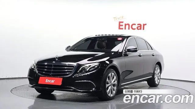 Mercedes-Benz E- W213 E300 4MATIC Exclusive