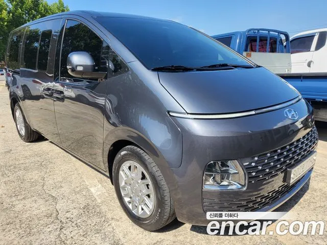 Hyundai Staria 5