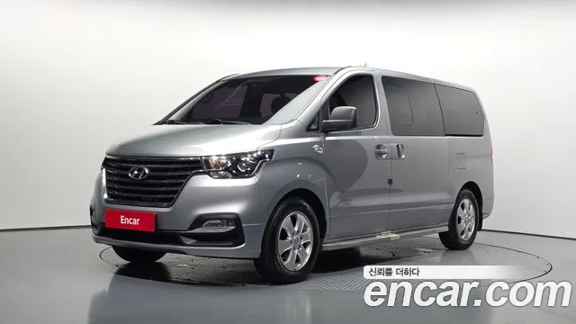 Hyundai The New Grand Starex 11