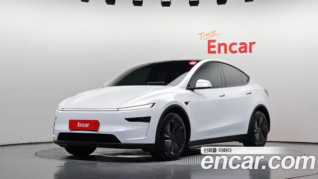 Tesla Y AWD