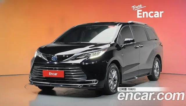 Toyota 4 2.5 Hybrid AWD
