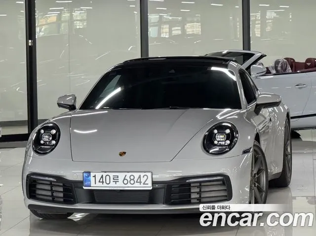 Porsche 911 (992)