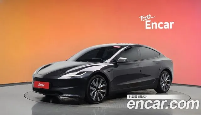 Tesla 3 AWD