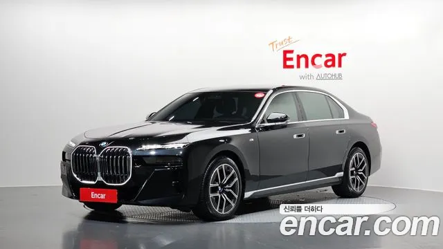 BMW 7 (G70) 740i sDrive M