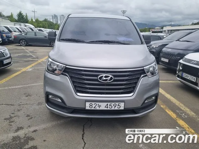 Hyundai The New Grand Starex 3