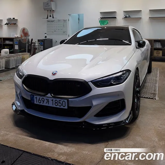 BMW 8 (G15) M850i xDrive