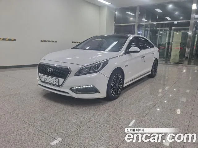 Hyundai LF Sonata Hybrid 2.0 HEV