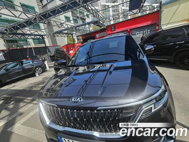 Kia Carnival 4 Gasoline 7 Signature