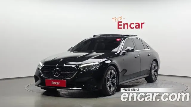 Mercedes-Benz E- W214 E200