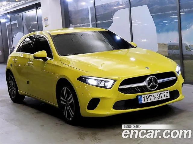 Mercedes-Benz A- W177 A220