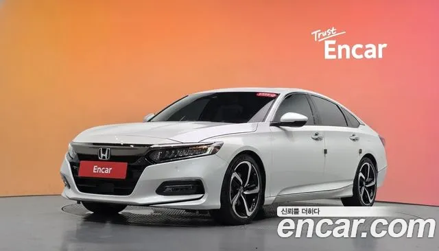 Honda Accord 10 2.0 Turbo
