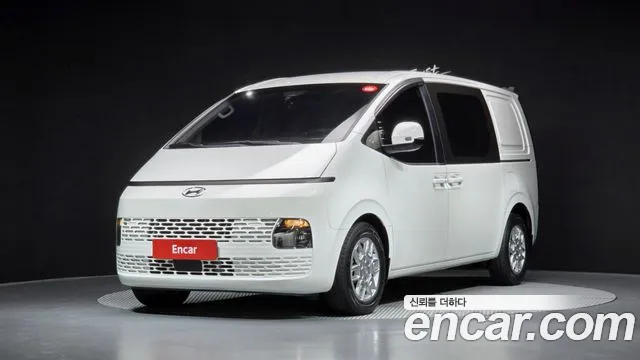 Hyundai Staria 5