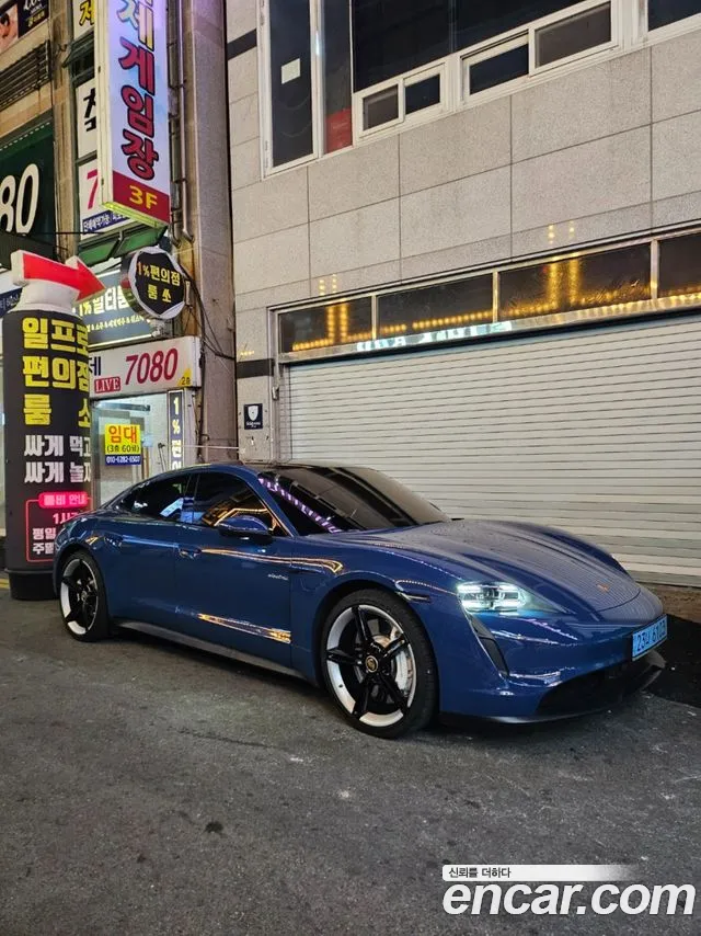 Porsche Taycan