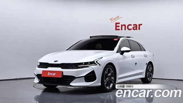 Kia K5 III 2.0 Signature