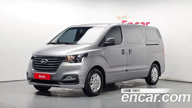 Hyundai The New Grand Starex 3