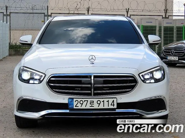 Mercedes-Benz E- W213 E300e 4MATIC Exclusive