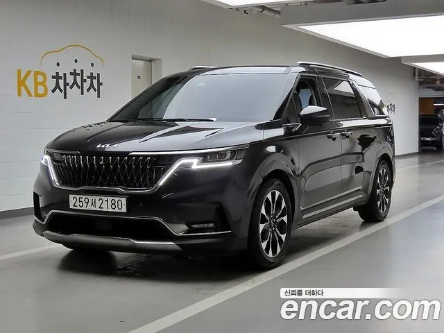Kia Carnival 4 Gasoline 7 Signature