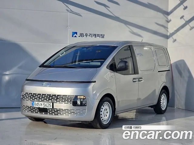 Hyundai Staria 3