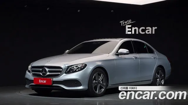 Mercedes-Benz E- W213 E300