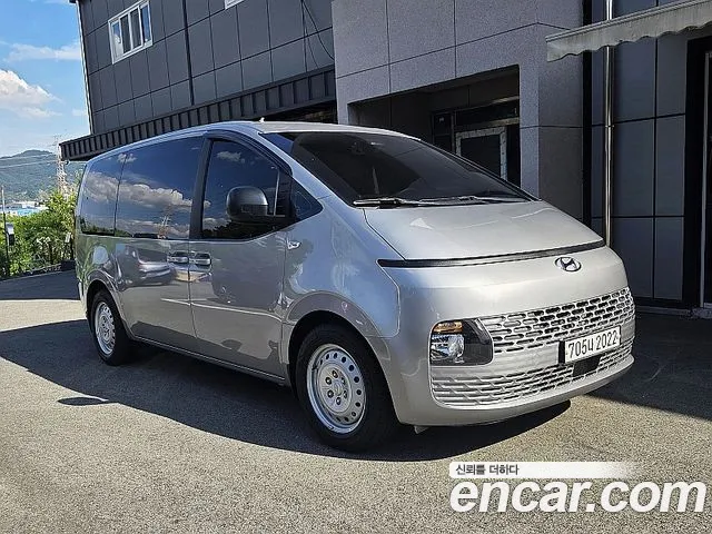 Hyundai Staria 11