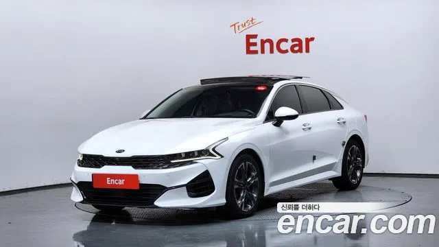 Kia K5 III 2.0 Signature