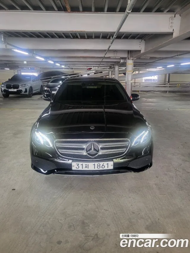Mercedes-Benz E- W213 E200