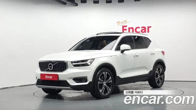Volvo XC40 T4
