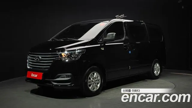 Hyundai The New Grand Starex 3