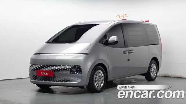 Hyundai Staria 3