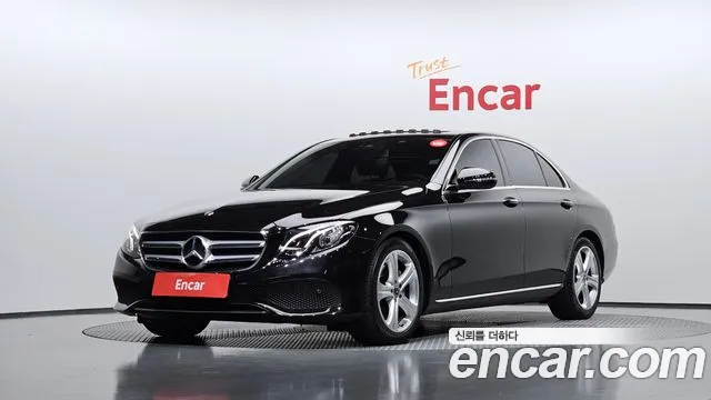 Mercedes-Benz E- W213 E200