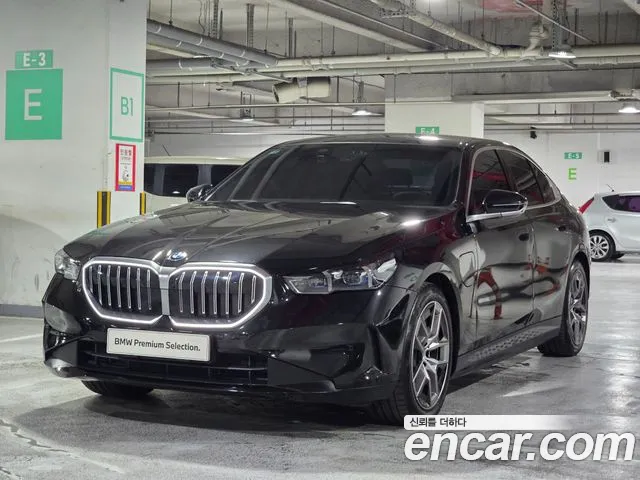 BMW 5 (G60) 530e