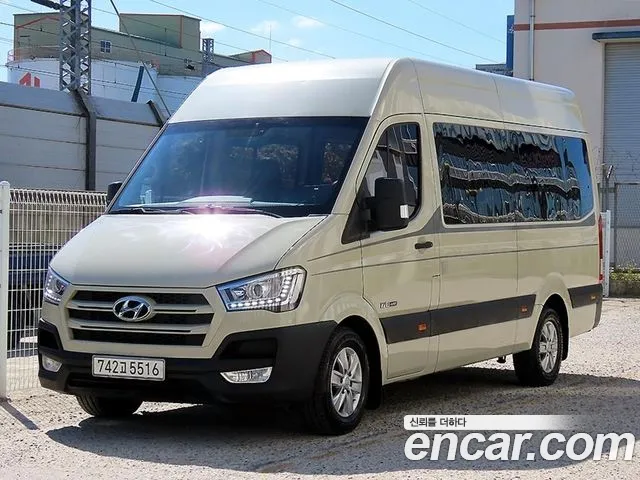 Hyundai Solati 15 Luxury