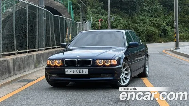 BMW 7 Series 735 iL E38