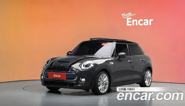 MINI Cooper SD 5 Base 3 generation