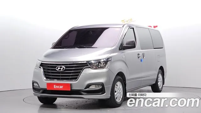 Hyundai The New Grand Starex 3