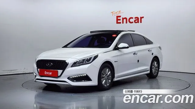Hyundai LF Sonata Hybrid 2.0 HEV