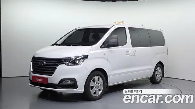 Hyundai The New Grand Starex 12