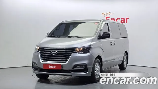 Hyundai The New Grand Starex 5