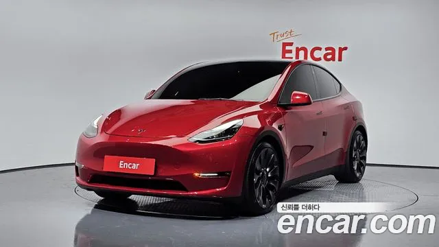 Tesla Y AWD
