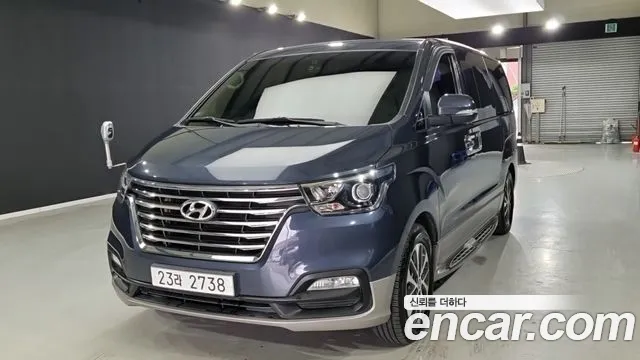 Hyundai The New Grand Starex 9 Exclusive