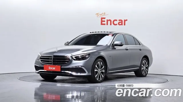 Mercedes-Benz E- W213 E300e 4MATIC Exclusive