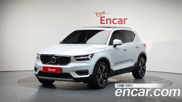 Volvo XC40 B4