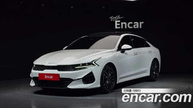 Kia K5 III 1.6 Turbo Signature