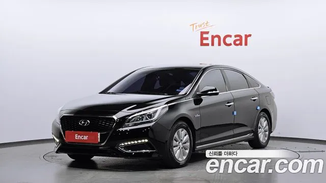 Hyundai LF Sonata Hybrid 2.0 HEV