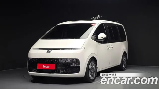 Hyundai Staria 4WD 11