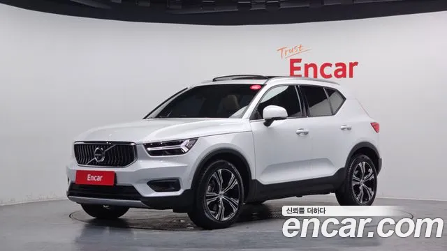 Volvo XC40 T4