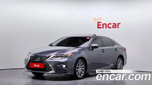 Lexus ES300h + XV60