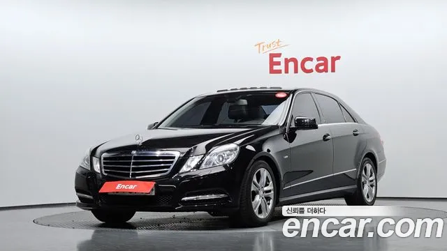 Mercedes-Benz E- W212 E200 CGI