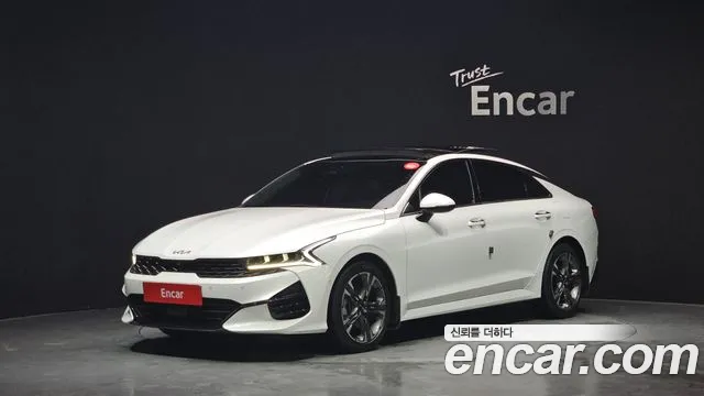 Kia K5 III 1.6 Turbo Signature